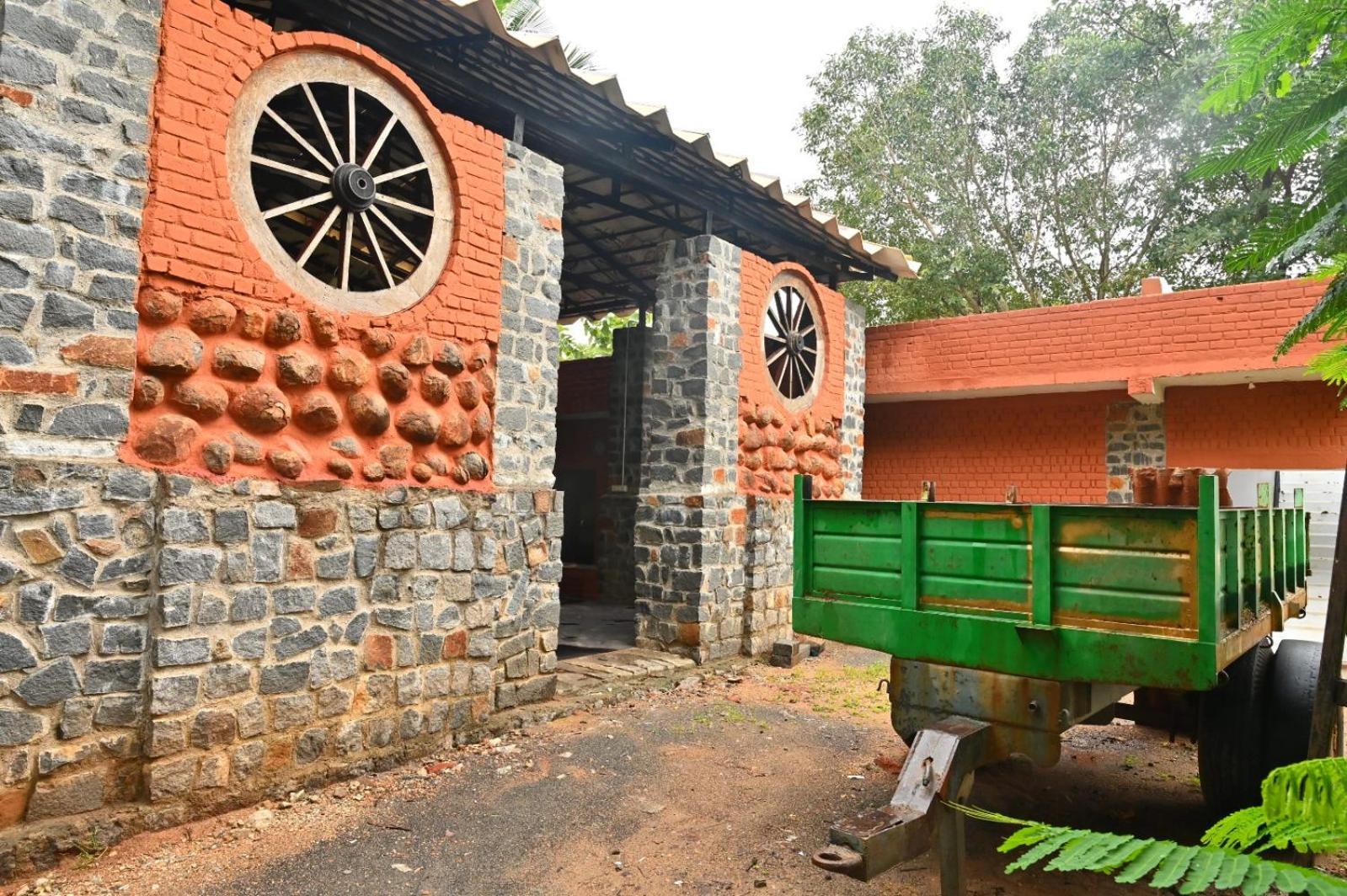 Pathayam Inn Tiruvannāmalai Exterior foto